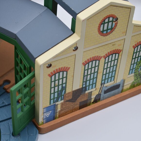 Roundhouse Tidmouth Shed w/5 Stalls Wooden Railway Thomas & Friends Train Engine - Picture 11 of 14